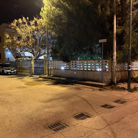 A Due Passi Dal Mare *